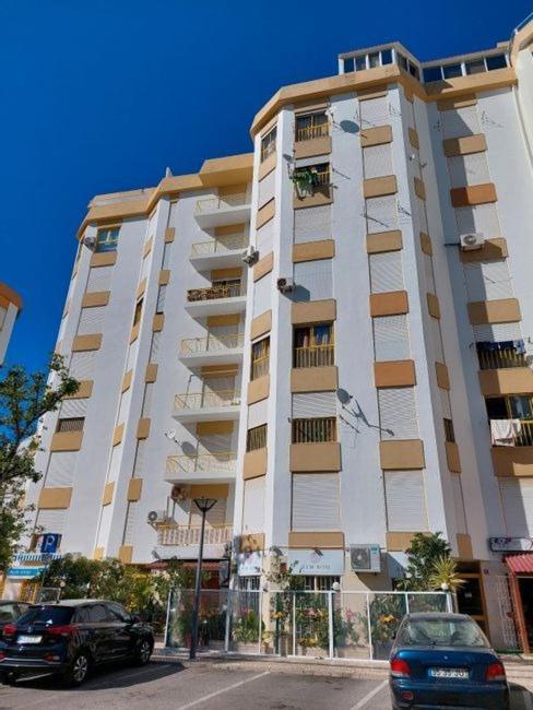 Apartment Happy House Quarteira